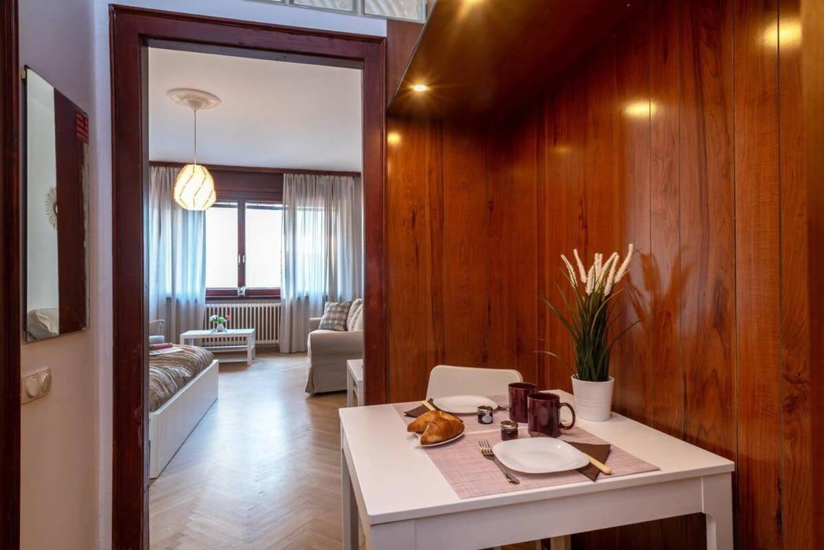 Convenient Apartment In The Heart Of Downtown Budapest Exterior foto